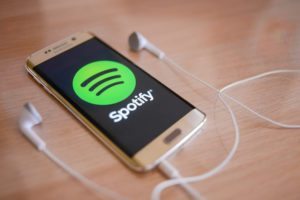 Spotify attacks Apple’s ‘outrageous’ 27% commission