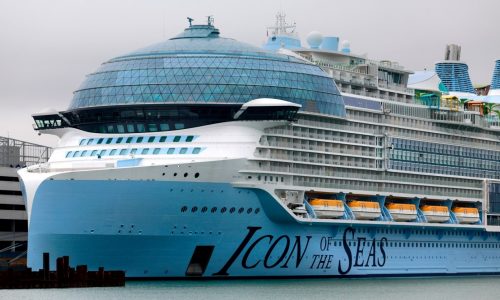 ‘Jaw dropping’: Royal Caribbean achieves big-time status with Icon of the Seas