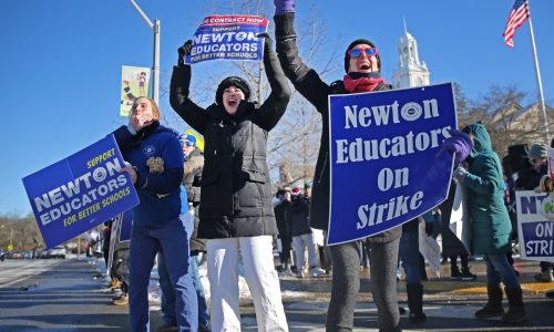 Newton schools close Monday as teacher strike continues