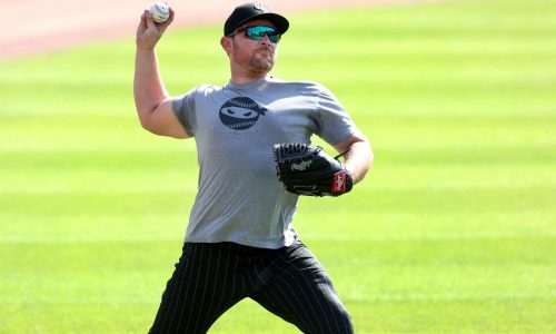 Liam Hendriks targeting trade deadline return from Tommy John surgery