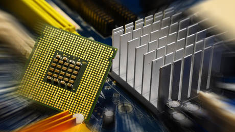 China betting on next-generation chip production despite US curbs – FT