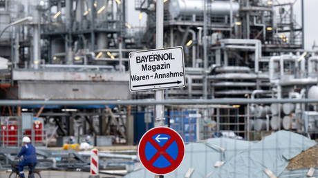 Berlin to nationalize local subsidiary of Russian energy giant