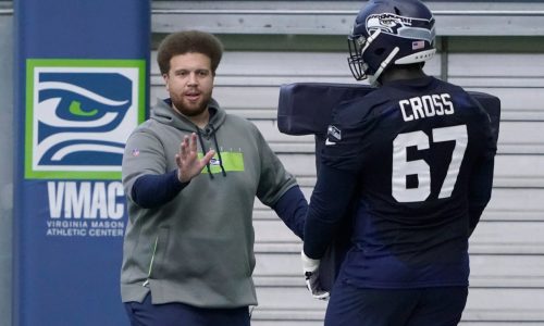 Report: Patriots targeting ex-Rams, Seahawks assistant for offensive line coach