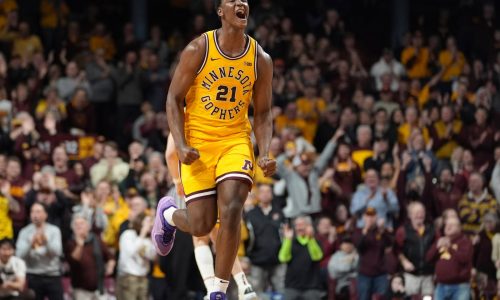 Men’s basketball: Gophers rally past Northwestern in overtime, get to .500 in conference play