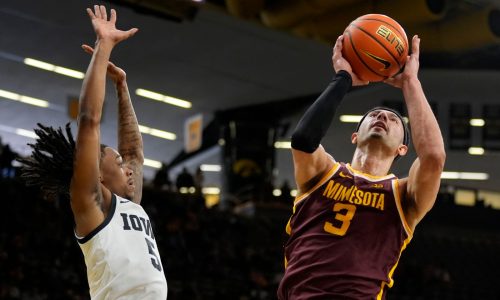 ‘Hurting’ Gophers men’s basketball team looks to rebound from painful loss at Iowa