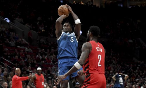 Timberwolves run away from Portland in fourth for third straight win