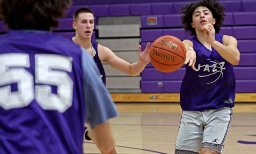 Basketball notebook: Bourne boys ready to win big