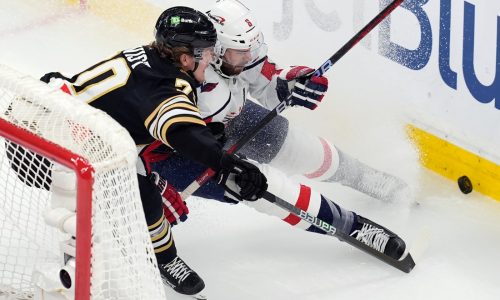 Bruins notebook: Players hear the boos during ugly 3-0 loss