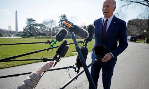 Editorial: Biden’s bumbling is Putin’s delight