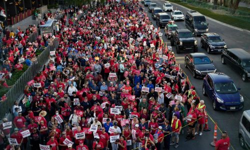 Culinary union reaches tentative contracts with hotel-casinos as Las Vegas kicks off Super Bowl week