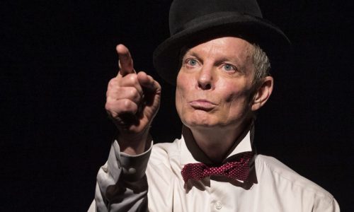 Theater review: Bill Irwin’s ‘On Beckett’ examines Irish author’s unique voice