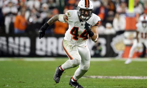 Sources: Patriots signing LB Sione Takitaki after losing free-agent linebacker