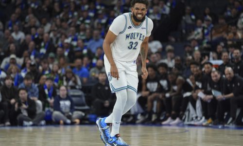 Timberwolves’ Karl-Anthony Towns suffers meniscus injury