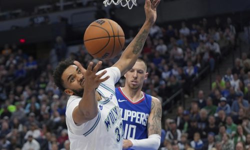 Timberwolves fall to Clippers as late-game struggles strike again