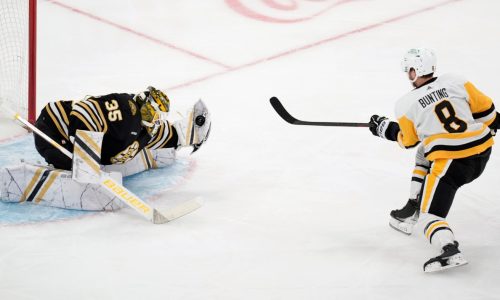 Bruins cruise to win over Penguins, 5-1