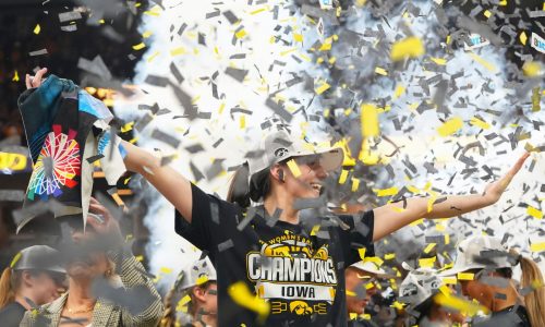 Caitlin Clark leads Hawkeyes to Big Ten Tournament title in game for the ages