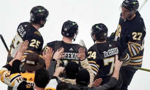 Bruins survive late Flyer rally and win, 6-5