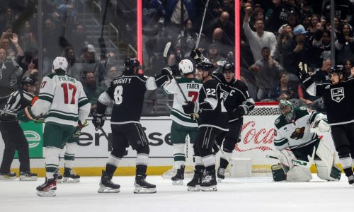 Wild fall flat on their face in blowout loss to Kings