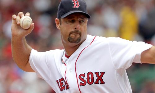 Red Sox to celebrate 2004 champs, honor Tim Wakefield before home opener