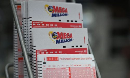 Lottery jackpot approaches $1 billion