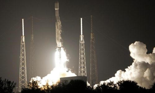 Graphic: Space race rocket comparison