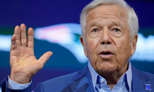 Patriots owner Robert Kraft reacts to ‘The Dynasty’ criticism