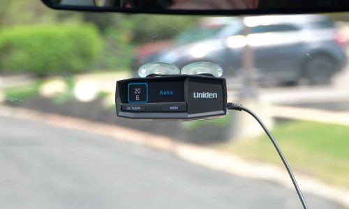 Uniden R8 Review: Is This Long-Range Radar Detector Worth The Money?