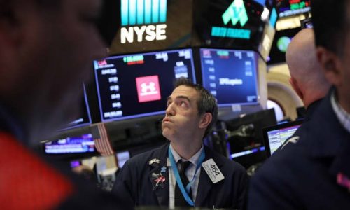 Top Wall Street Economist Thinks Fed Will Not Cut Rates in 2024