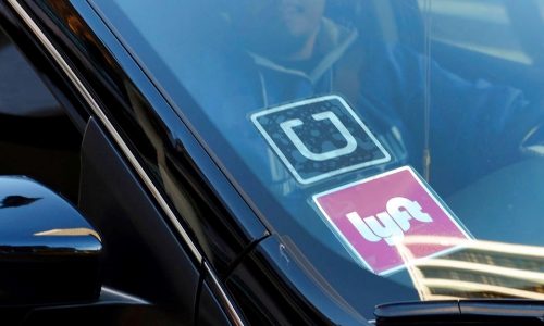 Minneapolis City Council boosts pay for Uber and Lyft drivers