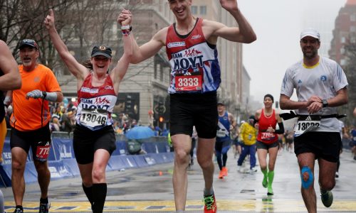 Less than a week after running Boston, Zdeno Chara conquers London Marathon