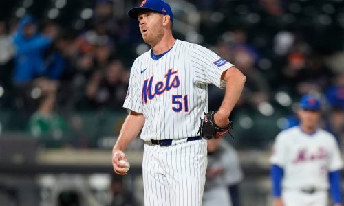 Twins acquire relief pitcher Michael Tonkin in trade with Mets