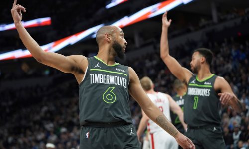 Timberwolves’ depth again dominates in win over Houston