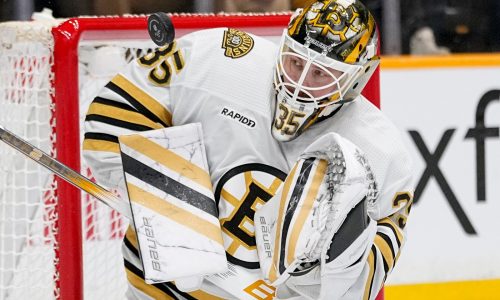 Linus Ullmark posts 32-save shutout to lift Bruins over Nashville, 3-0