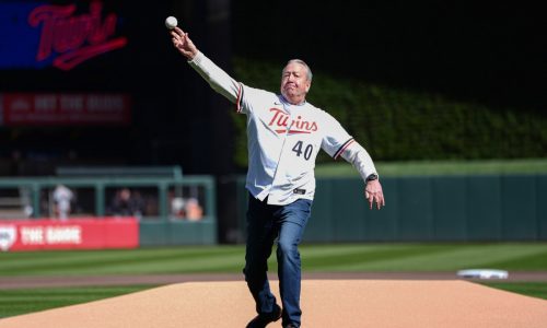 After 40 years in the Twins’ broadcast booth, Dick Bremer ready to transition to the diamond