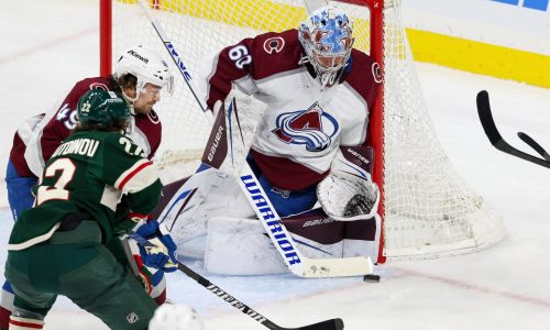 Avalanche clinch season series with Wild and severely dent playoff chances