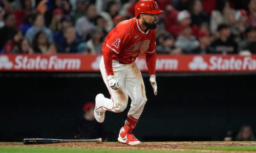 Devers error, bat-power outage snap Red Sox win streak at 5