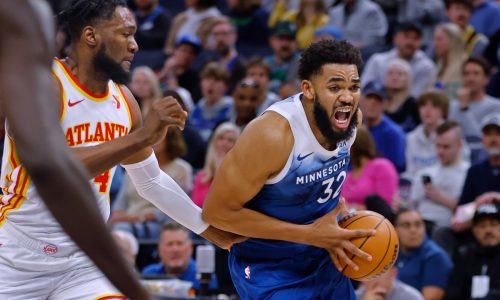 Timberwolves capitalize with fourth-quarter comeback as Atlanta sits starters late in Towns’ return