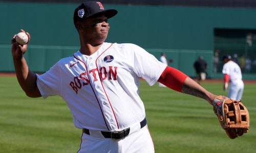 Red Sox injury updates: Devers to get MRI on knee, O’Neill goes on IL, Refsnyder reinstated