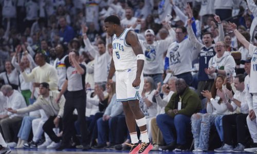 Timberwolves force Phoenix into submission in Game 2 blowout to take 2-0 series lead