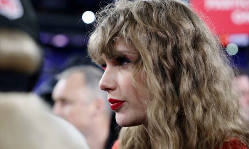 Travis Kelce talks ‘madness’ of Coachella with Taylor Swift