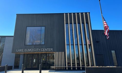 Lake Elmo chooses finalists for city administrator position