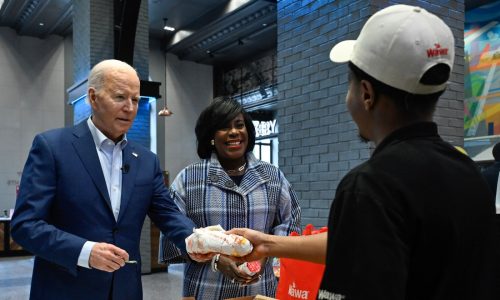 Analysis: Voters got first true 2024 week with Trump on trial, Biden on the trail