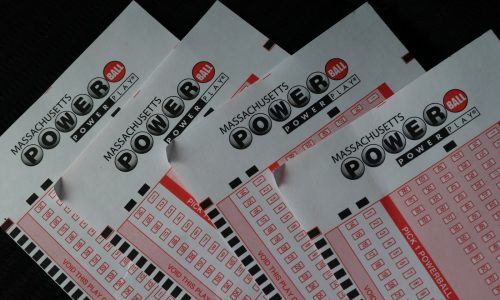 Powerball jackpot nears $1B as ticket sales soar