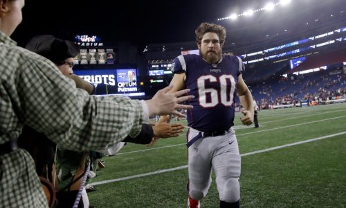 Source: Patriots, C David Andrews agree to 1-year extension through 2025