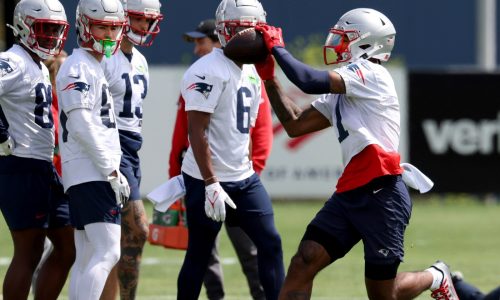 Patriots rookie receivers, offensive linemen forging early connection at minicamp