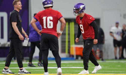 Why new quarterbacks coach Josh McCown is perfect fit for Vikings