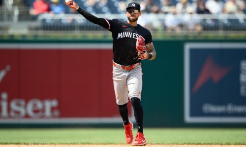 Twins salvage road trip with win over Nationals