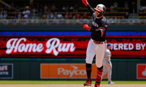 Twins rally to edge Royals, take three of four from AL Central rival