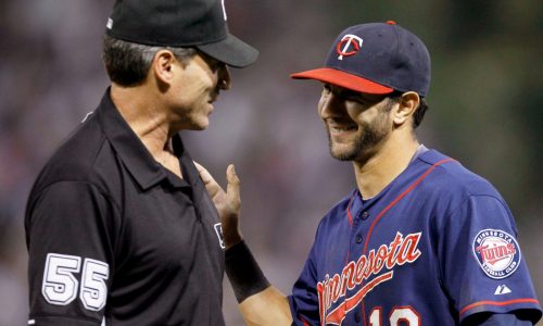 Twins current and past speak well of retired MLB umpire Angel Hernandez