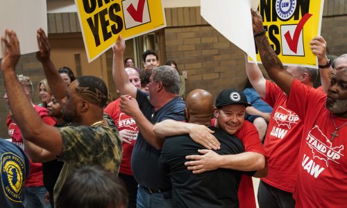 As a key labor union pushes into the South, red states push back